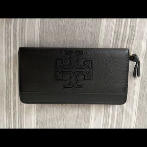 Tory Burch wallet